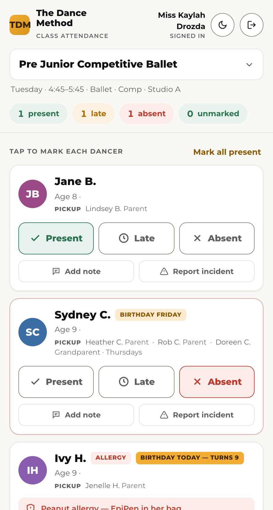 Present, Late or Absent on each card; the counts at the top update as you tap.